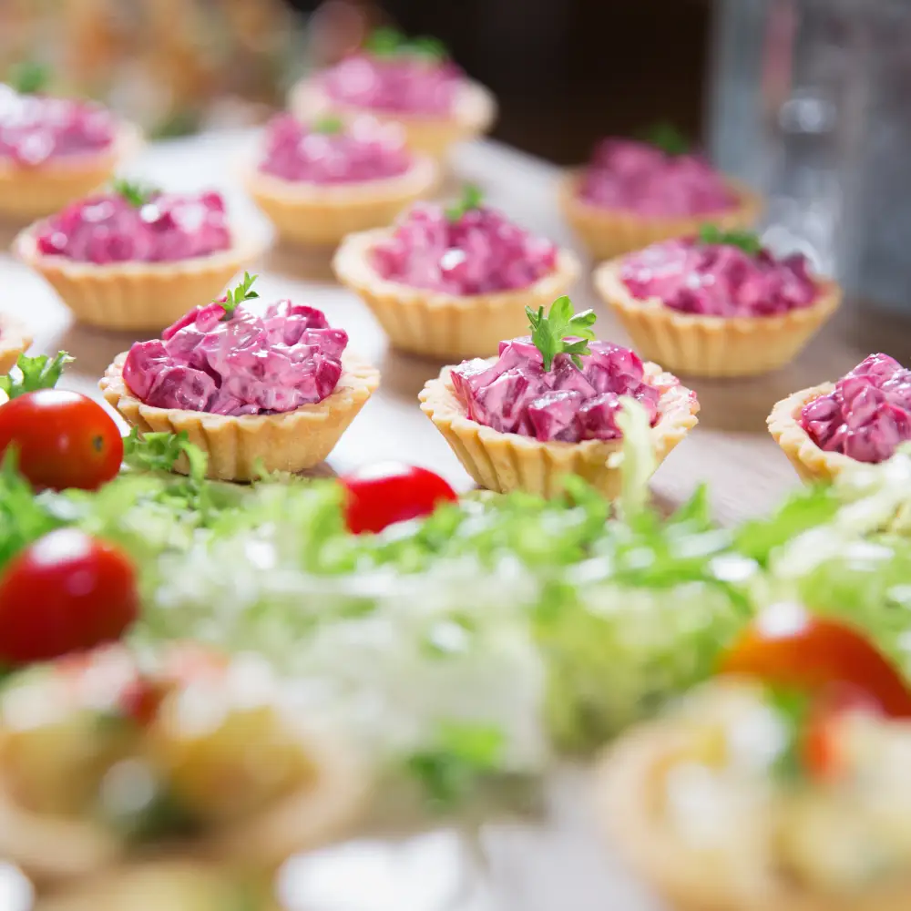 Roaming Service & Passed Canapés